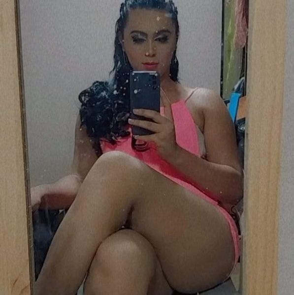 Chica trans nueva alta femenina delicada educada complaciente ofrece sus servicios sexual a hombres solventes 
Cumpliendo fetiches y fantasías 