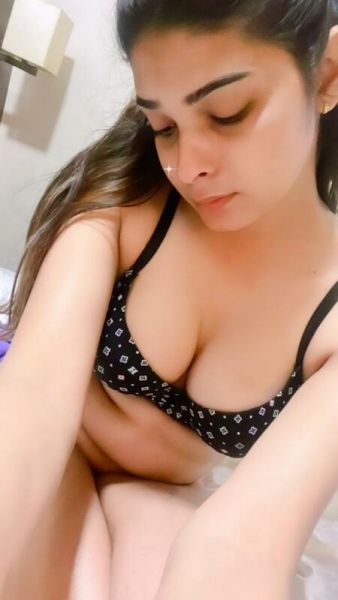 Hy guys hear available for video session or real meet in 
