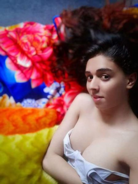 mistress mano avlibel lhr 21 age heard and strict season mano escort