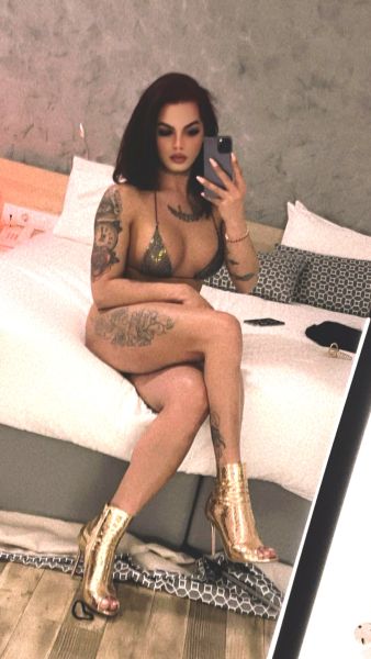 Latina girl just arrived in Greece very sexy and hot with a cock that measures 22cm willing to fulfill all your sexual fantasies I am available 24 hours you can me