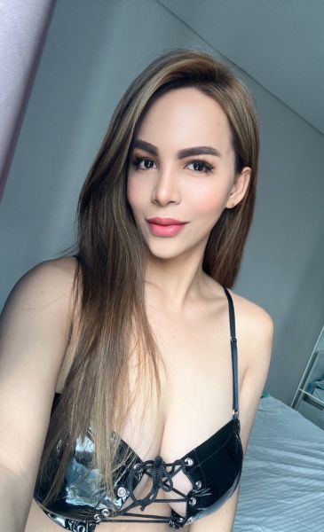 Hey this is your lavalacios sexy wild ladyboy in townwhat u see is what u get I’m the real hard top end queen of bdsm shemale very classy and hygienic giving you total pleasure. I can give you 💯 percent lustful experience that you can never get from someone else. I can let you feel my tongue sucking your hard hot dick that you can never forget. Your request is my command and I will blow your mind to an endless fun. Kissing passionately is one of my forte, but we can end up in the climax. Licking, sucking, blowing with out Condom , rimming ass will ultimately be my expertise in my service. I also give an erotic massage that can make your muscles calm. Making your extra special by giving an extraordinary grab now 
My line prettylava69
WeChat :hotprettyts1918
