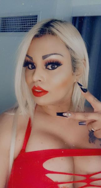 Hi, I'm Ts  maribelle If you set the best, look no further because you have found it.  Here to satisfy every desire and fantasy, I am the true embodiment and definition of the best trans experience.  