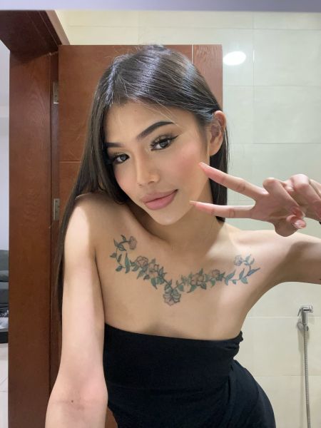 Hi I’m Sofia Ladyboy Thailand I’m available to meet you we can have fun together please contact me
WhatsApp +971 504061490
Name Sofia
age 20 years old 
height 174 cm
weight 54 kg 